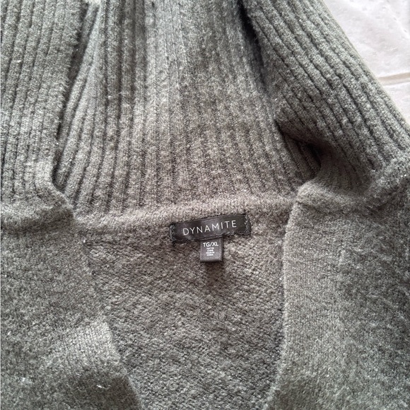 Dynamite knit pullover - Picture 3 of 3
